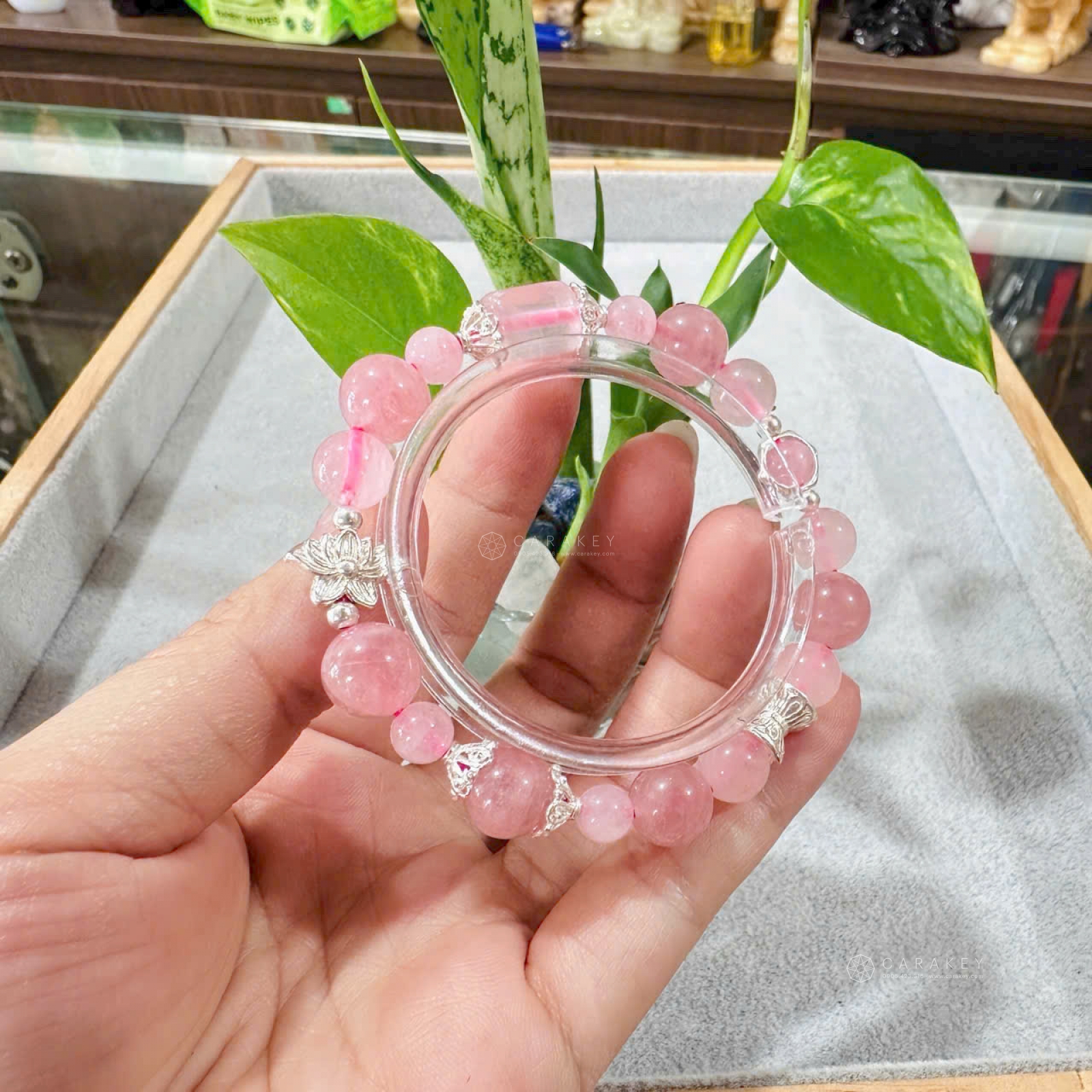 Vòng tay thạch anh hồng mix charm bạc, Vòng tay đá quý, vòng tay đá thạch anh, vòng tay thạch anh aquamarine, vòng tay phong thủy, vòng tay đá phong thủy, vòng tay đá quý phong thủy, vòng tay đá thạch anh dâu tây, vòng tay lu thống đá thạch anh tóc vàng, vòng tay lu thống đá thạch anh, vòng tay lu thống đá quý, vòng tay lu thống đá phong thủy, vòng tay đá thạch anh tóc nâu, vòng tay thạch anh tóc nâu, vòng tay thạch anh hồng mix charm bạc