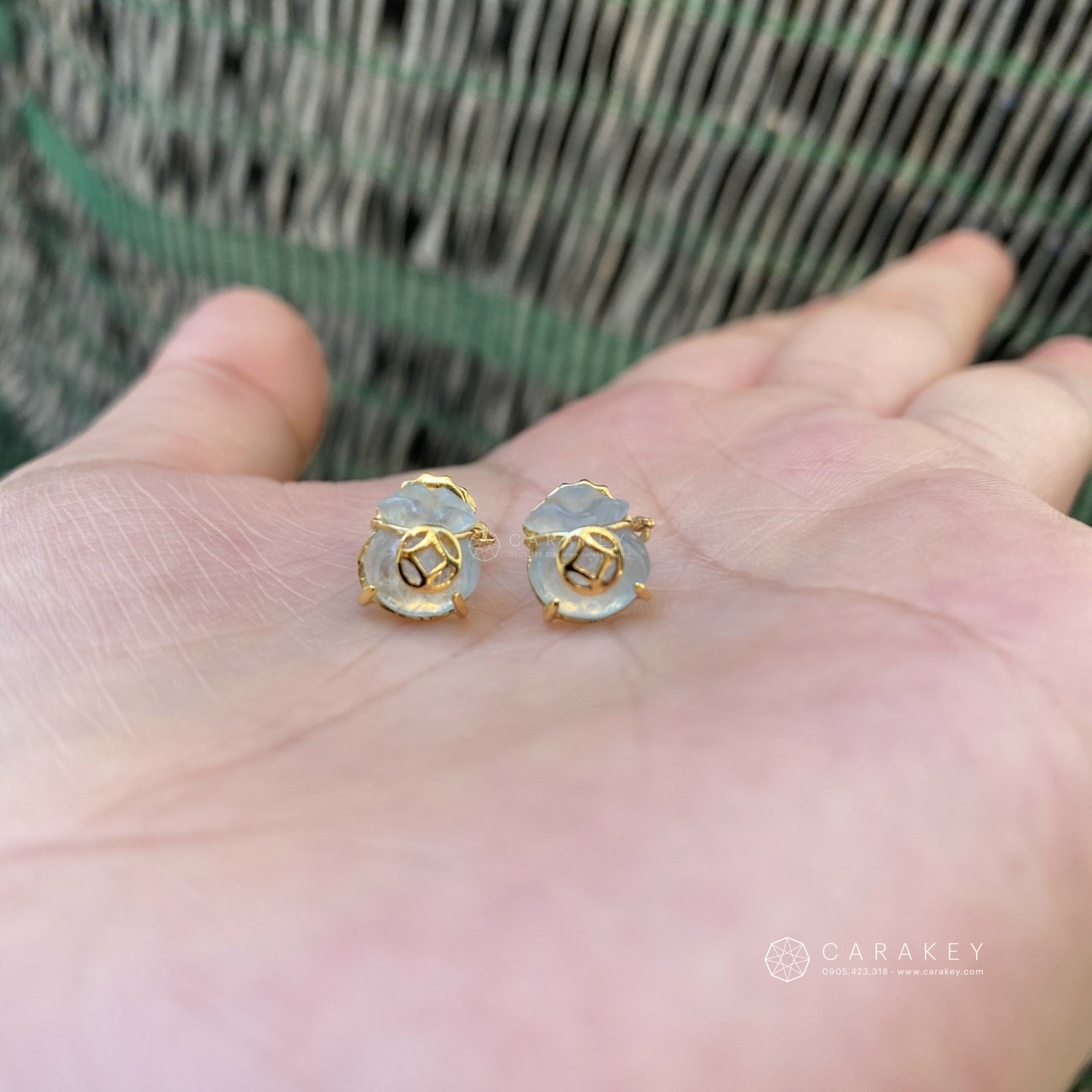 Hoa tai đá thạch anh aquamarine, hoa tai đá thạch anh, hoa tai đá phong thủy, hoa tai bằng đá, hoa tai đá quý, hoa tai bằng đá quý, hoa tai đá thạch anh tóc, hoa tai đá thạch anh aquamarine, hoa tai đá aquamarine