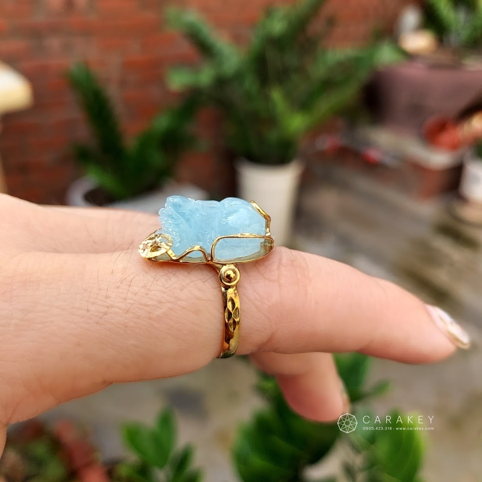 Nhẫn vàng tỳ hưu đá aquamarine, nhẫn đá, nhẫn đá quý, nhẫn cẩm thạch, nhẫn đá ruby, nhẫn đá thạch anh, nhẫn đính đá, nhẫn mặt đá, nhẫn mã não, nhẫn thạch anh, nhẫn bạc đính đá, nhẫn vàng đính đá, nhẫn bằng đá, nhẫn vàng đá quý, nhẫn đá phong thủy, nhẫn bạc đá quý, nhẫn đá quý phong thủy, nhẫn hạt đá