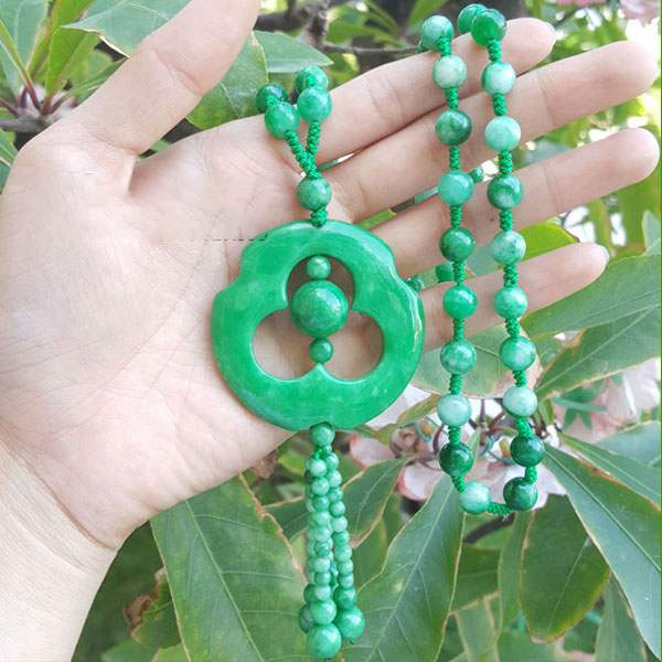 Chuỗi dây ngọc jade