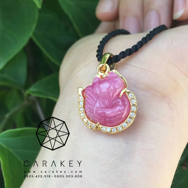 Hồ ly đá ruby bọc vàng 18k